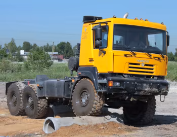 Yarovit Gloros A3204C 6×6 '2006–14