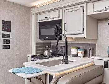 Интерьер 2021–н.в. Jayco Alante 27A