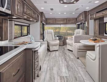 Интерьер 2020–23 Jayco Embark