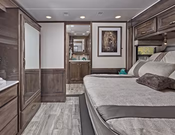 Интерьер 2020–23 Jayco Embark