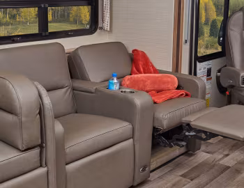 Интерьер 2019–н.в. Jayco Precept 34G '2018–н.в.