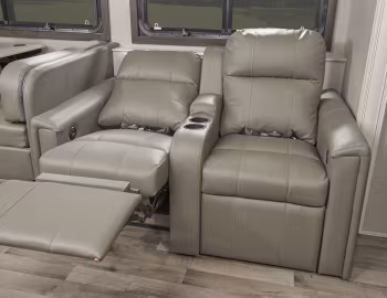 Интерьер 2019–н.в. Jayco Precept 34G '2018–н.в.