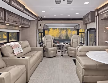 Интерьер 2022–н.в. Jayco Precept 36C '2021–н.в.