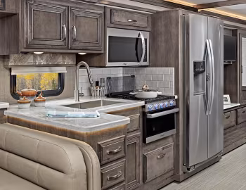 Интерьер 2022–н.в. Jayco Precept 36C '2021–н.в.