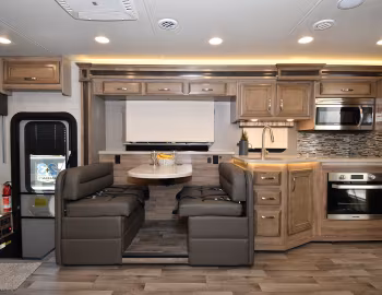 Интерьер 2019–н.в. Jayco Precept Prestige 36H '2018–н.в.