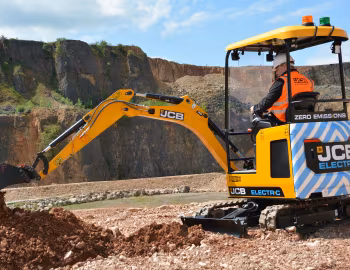 JCB 19C-1E '11.2018–07.2019