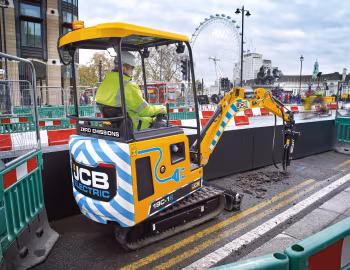JCB 19C-1E '11.2018–07.2019