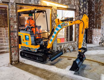 JCB 19C-1E '11.2018–07.2019