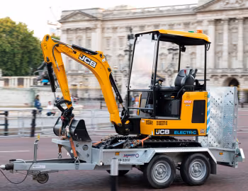 JCB 19C-1E '11.2018–07.2019