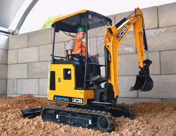 JCB 19C-1E '11.2018–07.2019