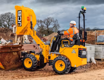 JCB 1T-2 HT '2019–pr.