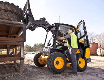 JCB 225 '2011–17