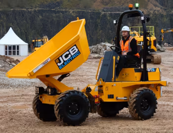 JCB 3TE '2024–pr.