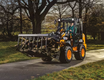 JCB 403 Plus '2021–pr.