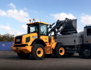 JCB 411 '2013–pr.