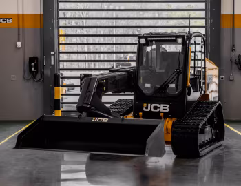 JCB 4TS-8T '2025–pr.
