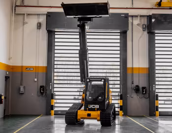 JCB 4TS-8T '2025–pr.