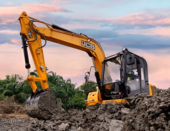 JCB 81 '2014–pr.