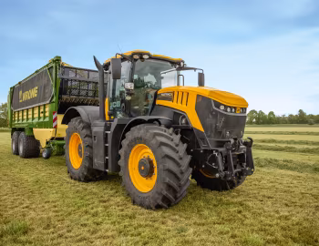 JCB Fastrac 8330 '10.2016–22