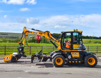 JCB Pothole Pro '2021–pr.