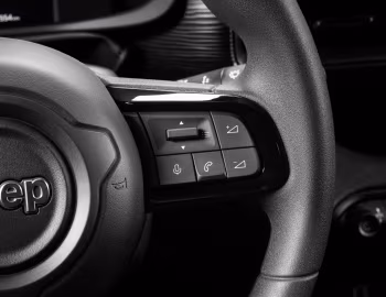 Interior 2027 Jeep Avenger Altitude [Latam] (516) '2026