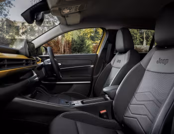Interior Jeep Avenger BEV Summit [UK-spec] (516) '2023–pr.