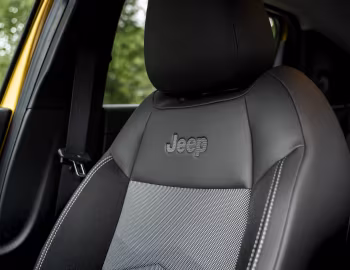 Interior Jeep Avenger BEV Summit [UK-spec] (516) '2023–pr.