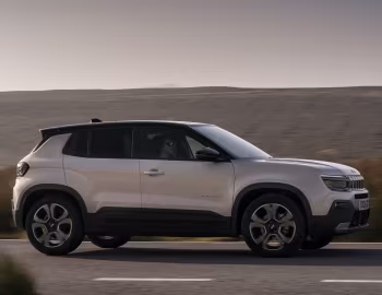 Jeep Avenger e-Hybrid [UK-spec] (516) '2024–26