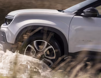Jeep Avenger e-Hybrid [UK-spec] (516) '2024–26