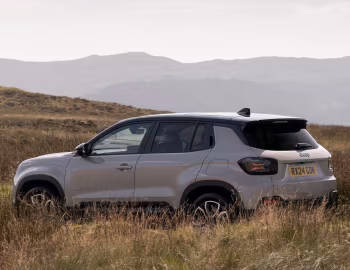Jeep Avenger e-Hybrid [UK-spec] (516) '2024–26