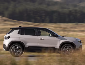 Jeep Avenger e-Hybrid [UK-spec] (516) '2024–26