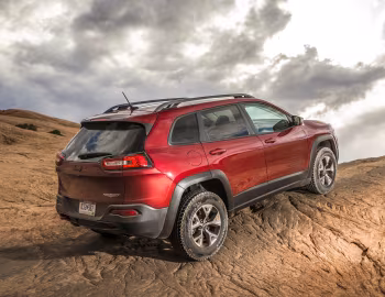 2014–18 Jeep Cherokee Trailhawk [North America] (KL) '2013–18
