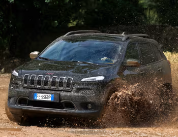Jeep Cherokee "75th Anniversary" [Worldwide] (KL) '2016