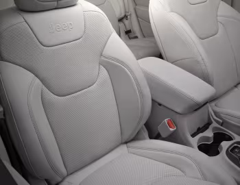 Interior 2019–22 Jeep Cherokee Limited [North America] (KL) '2018–23