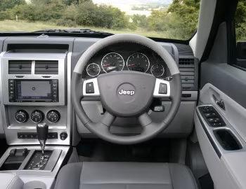 Painel frontal Jeep Cherokee Limited СRD [UK-spec] (KK) '2007–08.2012