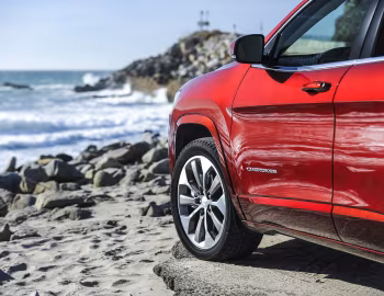 2019–20 Jeep Cherokee Overland [North America] (KL) '2018–20