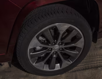 2019–20 Jeep Cherokee Overland [North America] (KL) '2018–20