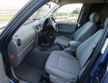Interior Jeep Cherokee Pioneer (KJ) '2005–07