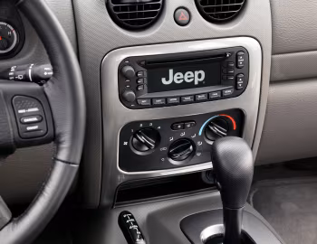 Interior Jeep Cherokee Renegade [Worldwide] (KJ) '2004–07