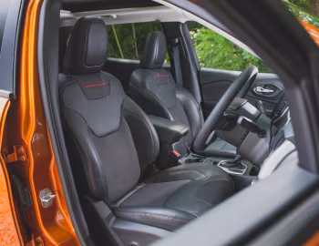 Interior Jeep Cherokee Trailhawk [Japan] (KL) '05.2014–10.2018