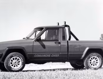 1987–88 Jeep Comanche Chief (MJ) '1986–88