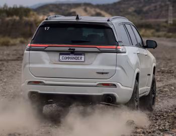 2026 Jeep Commander Blackhawk [Latam] (H6) '2025–pr.