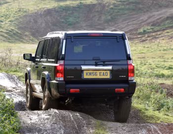 Jeep Commander Limited [UK-spec] (XK) '2006–09