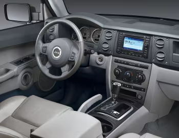 Інтер'єр 2006–10 Jeep Commander Sport [North America] (XK) '2005–10
