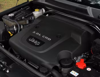Sob o capô Jeep Commander Limited [UK-spec] (XK) '2006–09