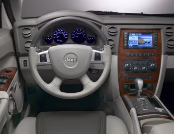 Painel frontal 2007–09 Jeep Commander Overland [North America] (XK) '2006–09