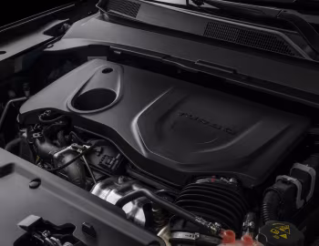 Sob o capô 2022–25 Jeep Commander Overland T270 [Latam] (H6) '2021–25
