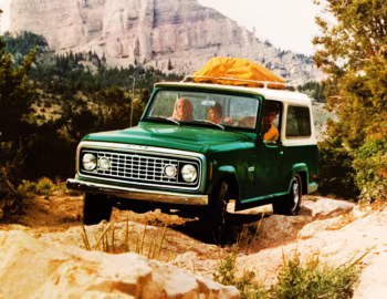 1972–73 Jeep Commando Station Wagon (C104) '1971–73