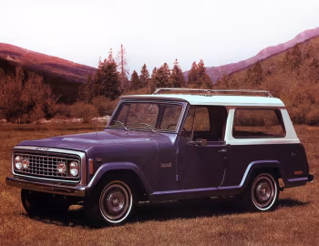1972–73 Jeep Commando Station Wagon (C104) '1971–73