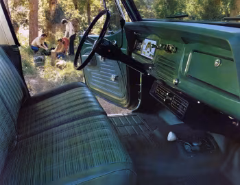 Interior 1972–73 Jeep Commando Station Wagon (C104) '1971–73